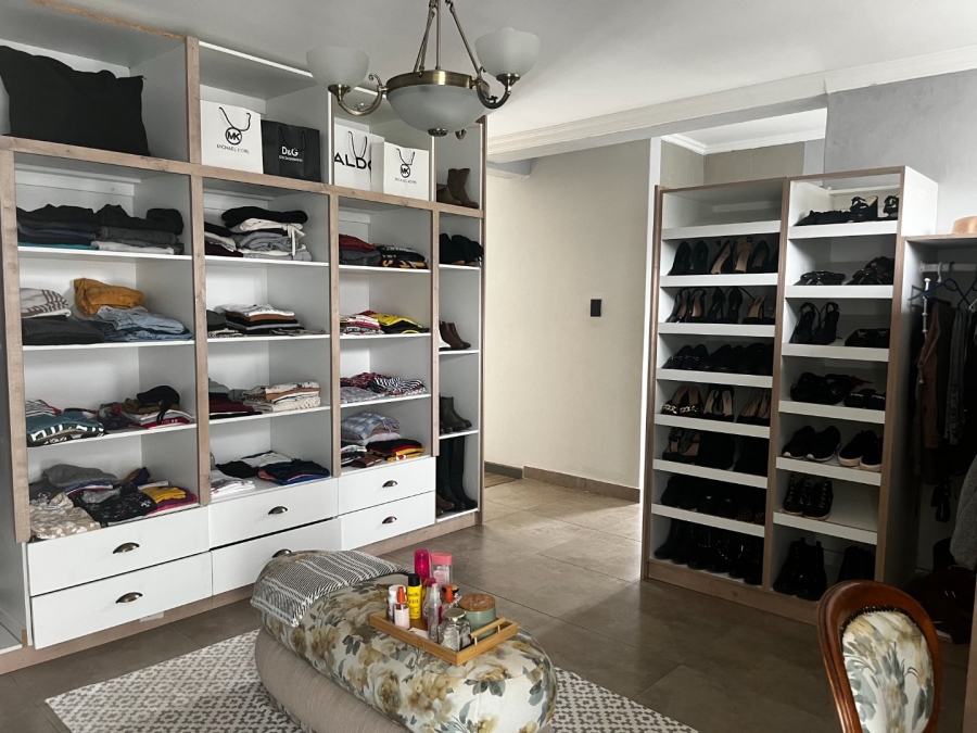 To Let 6 Bedroom Property for Rent in Seasons Lifestyle Estate North West